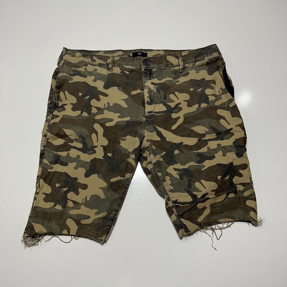 Dean Chino Shorts Men 40 Camo Green Active Denim